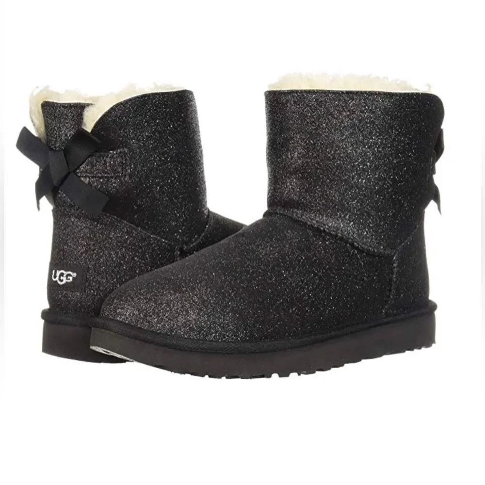 UGG Bailey Bow Black Suede Sheepskin Lined Ankle Boots Women's US Size 8